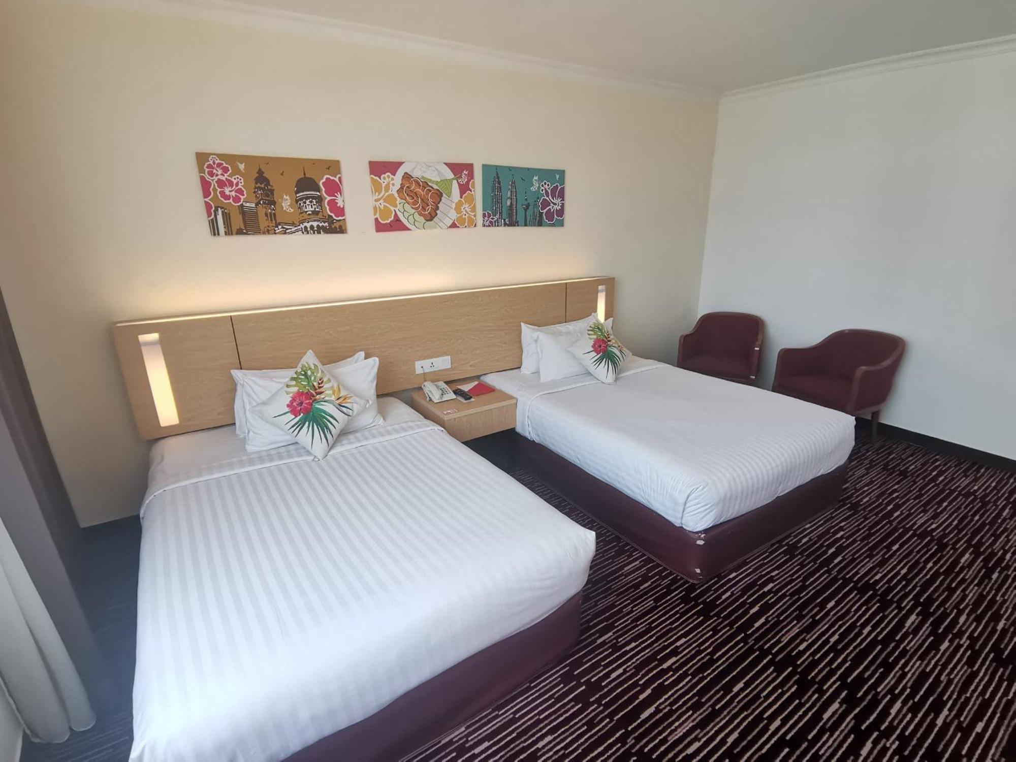 Rhr Hotel カジャン エクステリア 写真