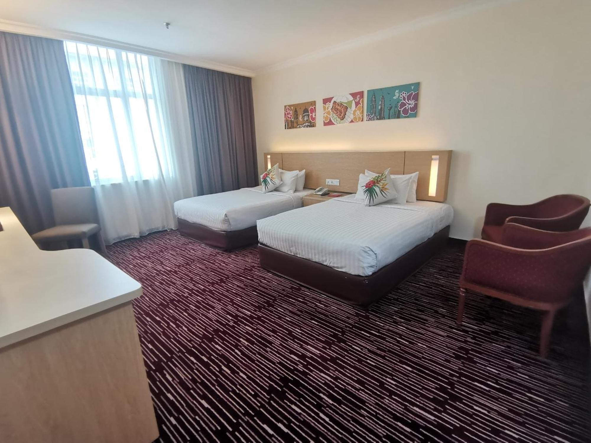 Rhr Hotel カジャン エクステリア 写真