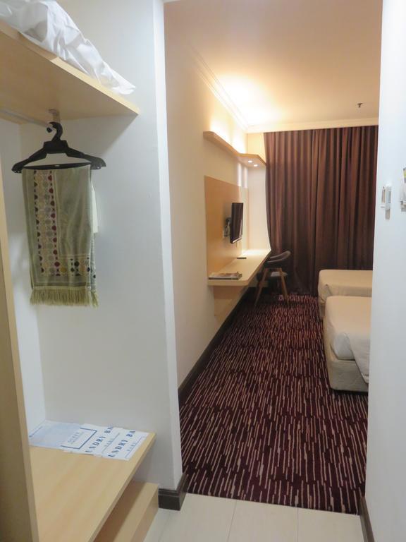 Rhr Hotel カジャン エクステリア 写真