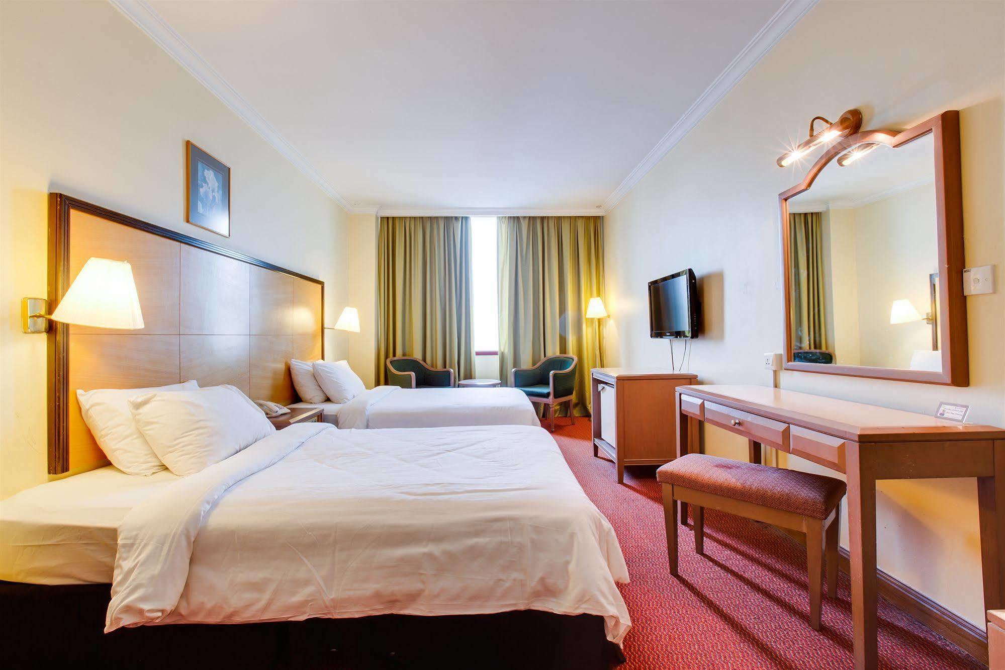 Rhr Hotel カジャン エクステリア 写真