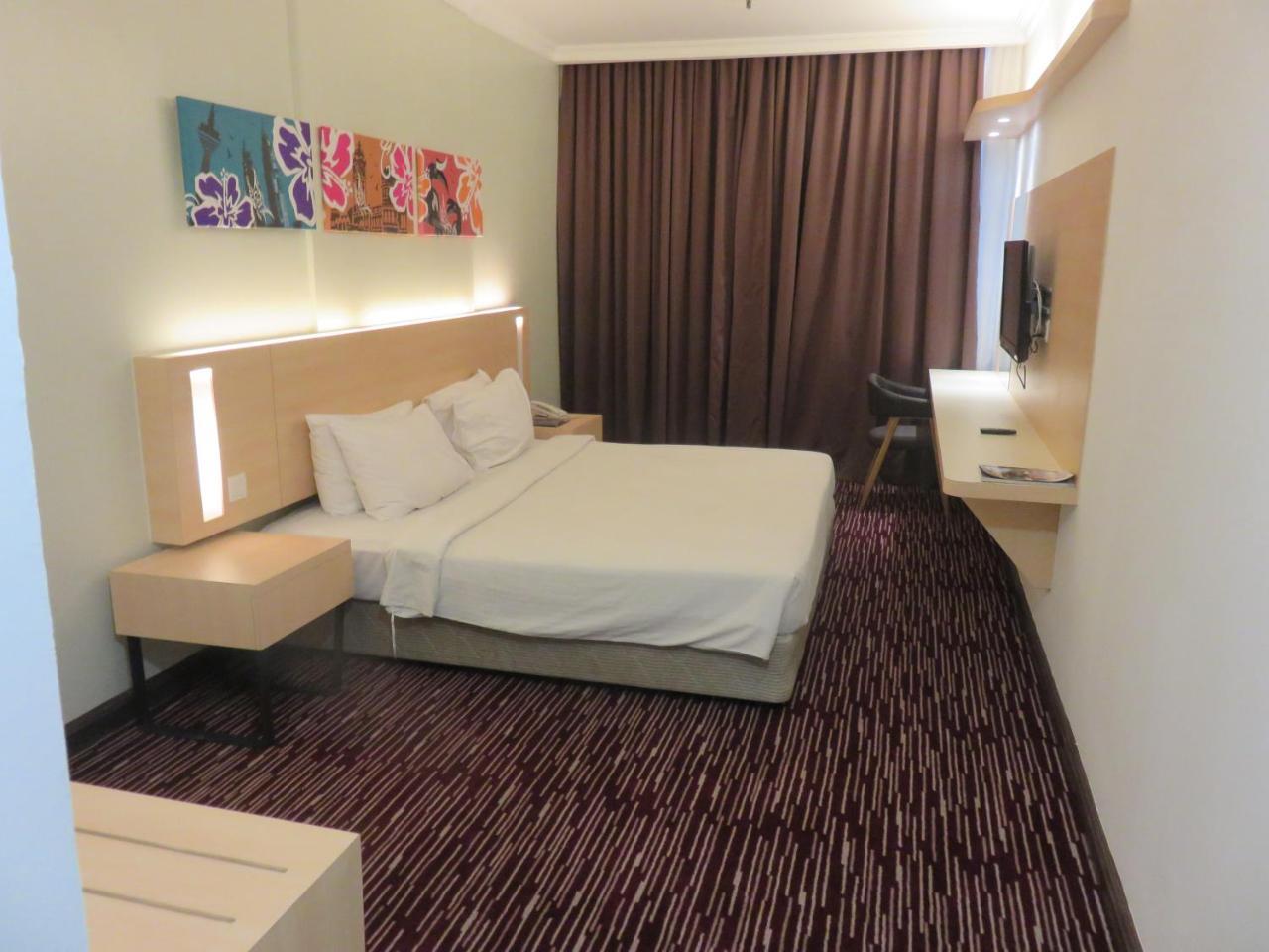 Rhr Hotel カジャン エクステリア 写真