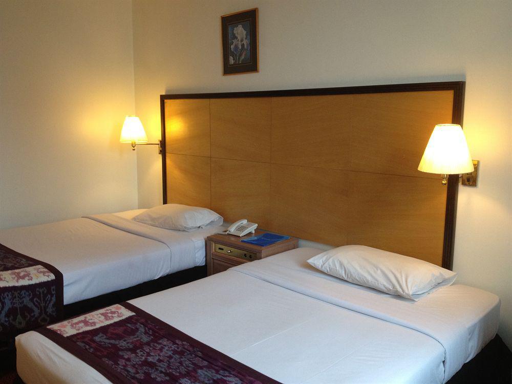 Rhr Hotel カジャン エクステリア 写真